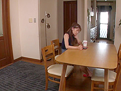 おれのことを気持ち悪がる生意気な妹の顔に汗、涎、中出し精子をぶっかける復讐マングリプレス 永瀬ゆい