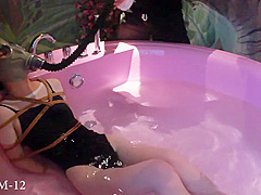 自慰 乳夹 震动棒 窒息