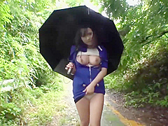 japanese girl masturbated in the rain