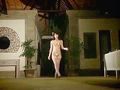 Mayu gold bikini Gravure