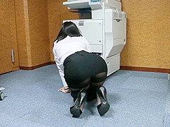 Office girl ripped pantyhose