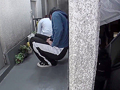 HUNTA-774 お尻のパンtィラインが丸分かりのタイトワンピに超絶フル勃起！！ご近所さんはみんな薄手のタイトワンピなので、お尻のラインが強調されてB