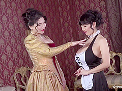 Hitomi & Anri - Queen and Maid