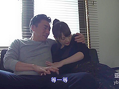 隣に住む中年オヤジに連日連夜ねっとり抱かれ続けた人妻 岬ななみ