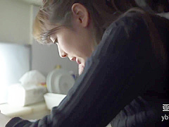 隣に住む中年オヤジに連日連夜ねっとり抱かれ続けた人妻 岬ななみ