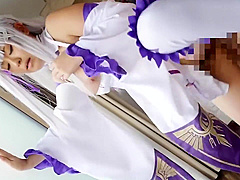 Emilia Cosplay