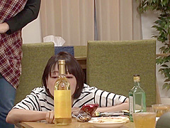 JAV - school girls do it secretly in front of family (nhdtb 213)