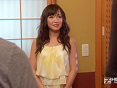Actress And Room Share Oshima Yuzu