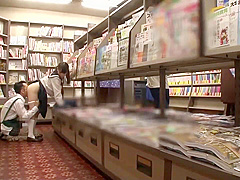 Schoolgirl encounters molester at bookstore