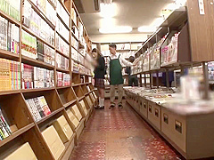 Schoolgirl encounters molester at bookstore