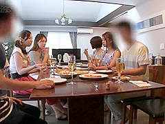 Circle in Virgin Harlem King Game