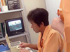 Japanese schoolgirl do not notice even if she was inserted