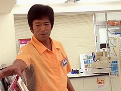 Japanese schoolgirl do not notice even if she was inserted