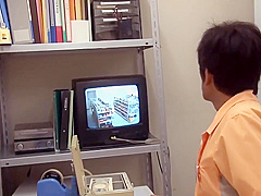 Japanese schoolgirl do not notice even if she was inserted