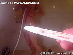 Chan 18 Years Old 1st Time A Young Girl With Black Hair Just After Graduating From The J Series Appears To Bring A Diploma