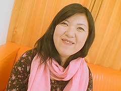 Sextoy masturbation for this sweet oriental