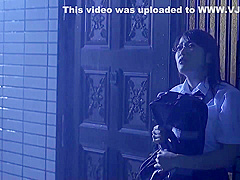 突然の大雨で帰宅難民になった彼女の妹と朝まで 佐知子