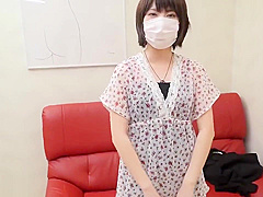 まや18歳 小柄激カワ処女の初めての挿入チンポはtマチンポ膣内射精懇願