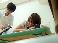 マッサージ師に欲情した巨乳とセックス EP1