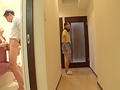 EQ-490 父親が再婚して突然家族になった義母【巨乳】妹【ちっぱい】と近親○姦なま中出し！？いつも無防備＆セクシーな格好で胸チラ、パンチラ誘