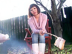 Come on over, little girl