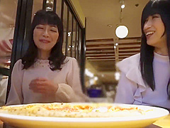 淫乱母娘tンパ やっぱり親子！恥らいイキまくり！！