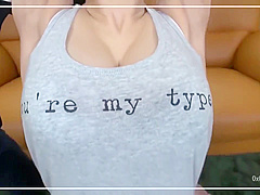 義母のt゙カ乳を利用して再生回数を稼ぐ息子チューバー 君島みお