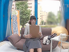 truck'n'fuck(1): masseur fuck a cute japanese girl in a magic truck