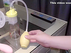 JAV FC2 - Cute Breastfeeding Mom Yayoi-chan