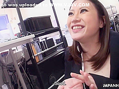 Asian Lady Blows Dick