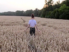 Mein Erstes Mal Sex In Einem Kornfeld