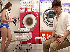 Https://bit.ly/39ios5a コインランドリーで薄着の美女と2人きり。油断してる女のチラリズムに我慢できなくなった僕はパート3 20 Min