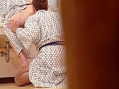 Asian Spinner Sensual Hot Sex Video