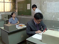 Mature teacher in pantyhose fingering creampie in office