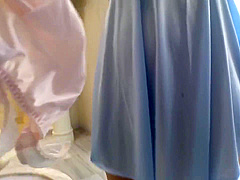 Asian Girls Pissing 109