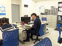 Fhd 早美れむ - 社内のバイト女子にセクハラしていたらエロい顔して援●交際を申し込まれた [gs-374