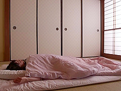 Hamabe Kaho And Hamabe Shioriho - Stars-710 On A Business Trip To A Company I Joined Midway, I Shared A Room With My Middle-aged Boss At A Hot Spring Inn