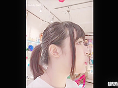 Smartphone personal shooting Peeling off the whites of my eyes w Ichahame happily with a busty beautiful girl .843