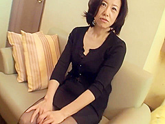 Mature Japanese Woman Over 50 Tries Out A Dildo And Sex Toy For The First Time And Gets Her Pussy All Wet