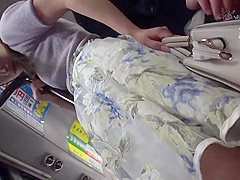751 A Woman Who Continues Orgasm While Convulsing