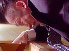 這麼好的姑娘就被猥瑣老頭糟蹋了！美女被強制中出