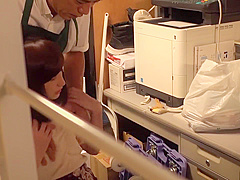 Spe-001 Shoplifting Supermarket Married Women Sensitive With Big T