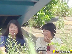 Japanese Eighteen Years Old Girl Babes Pee