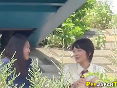 Japanese Eighteen Years Old Girl Babes Pee