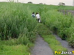 Japanese Eighteen Years Old Girl Babes Pee
