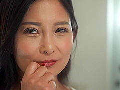 一色桃子 叔母の桃子さんから彼女や私生活について質問責めにあう