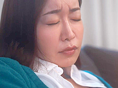 篠田ゆう　電車で初めての痴漢にあってしまい初めての快感