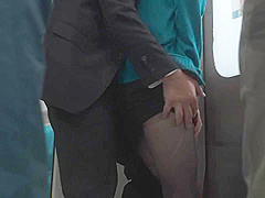 篠田ゆう　電車で初めての痴漢にあってしまい初めての快感