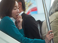 篠田ゆう　電車で初めての痴漢にあってしまい初めての快感