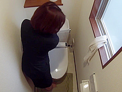 B4B2401-Intense affair with a mature woman boss who brought her into his home